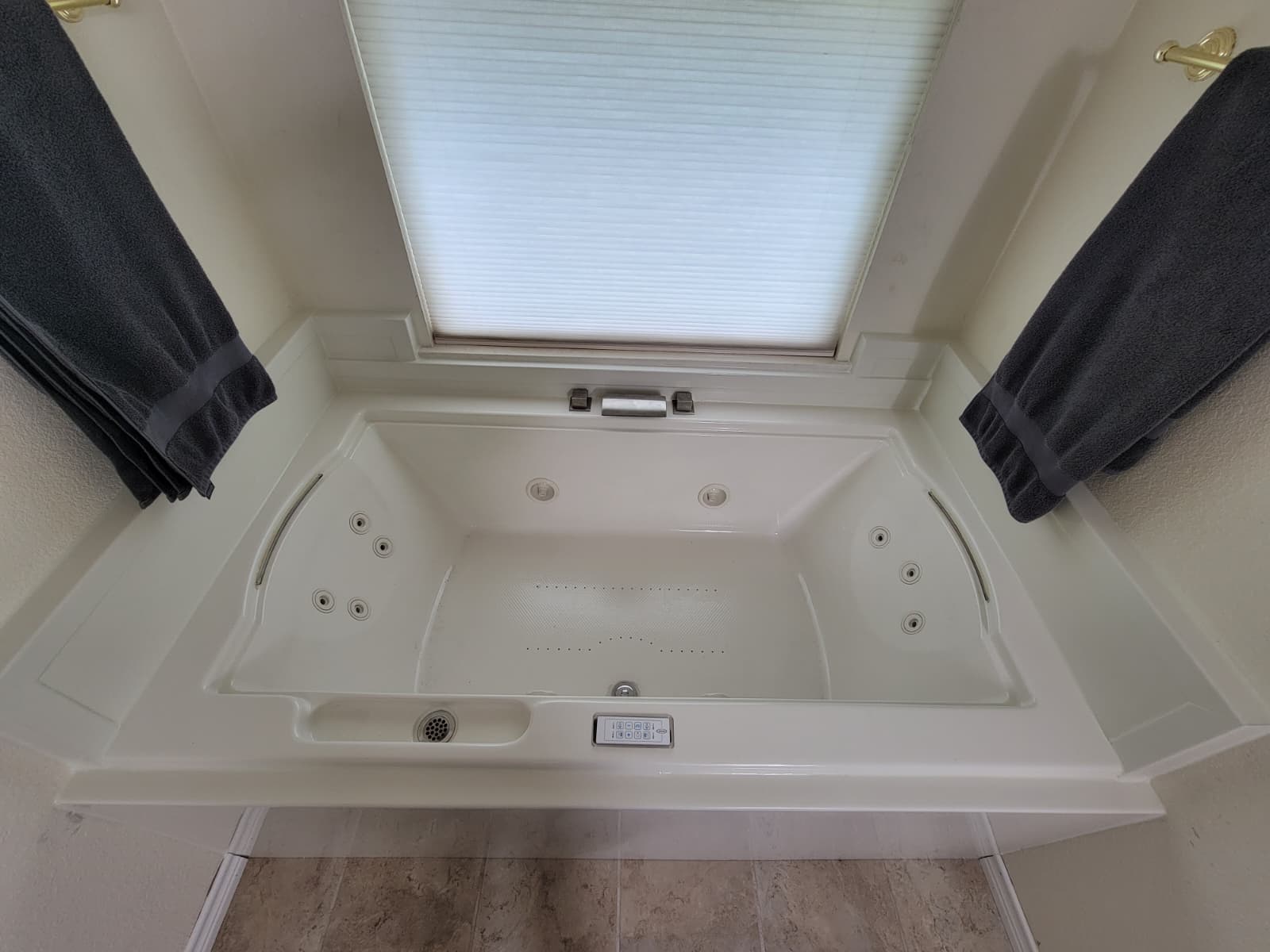 Completed tub-to-tub replacement view 1